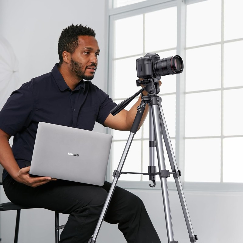 UGREEN Professional Tripod for Phone and Camera For selfie、livestream and others - LP661 - 15187