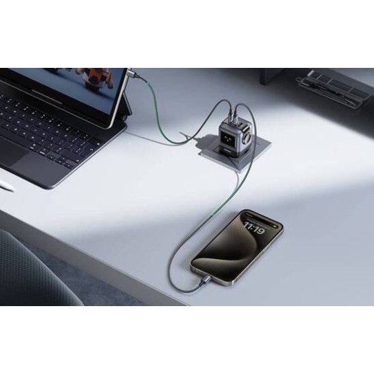 UGREEN USB-A+2*USB-C 65W Robot GaN Tech Fast Charger - CD361 - 25685B